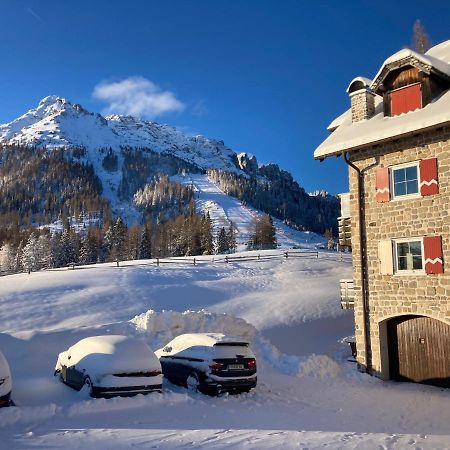 Renoviertes Apartment Mit Terrasse An Der Piste Mit Kostenlosen Wifi Carezza al Lago Esterno foto